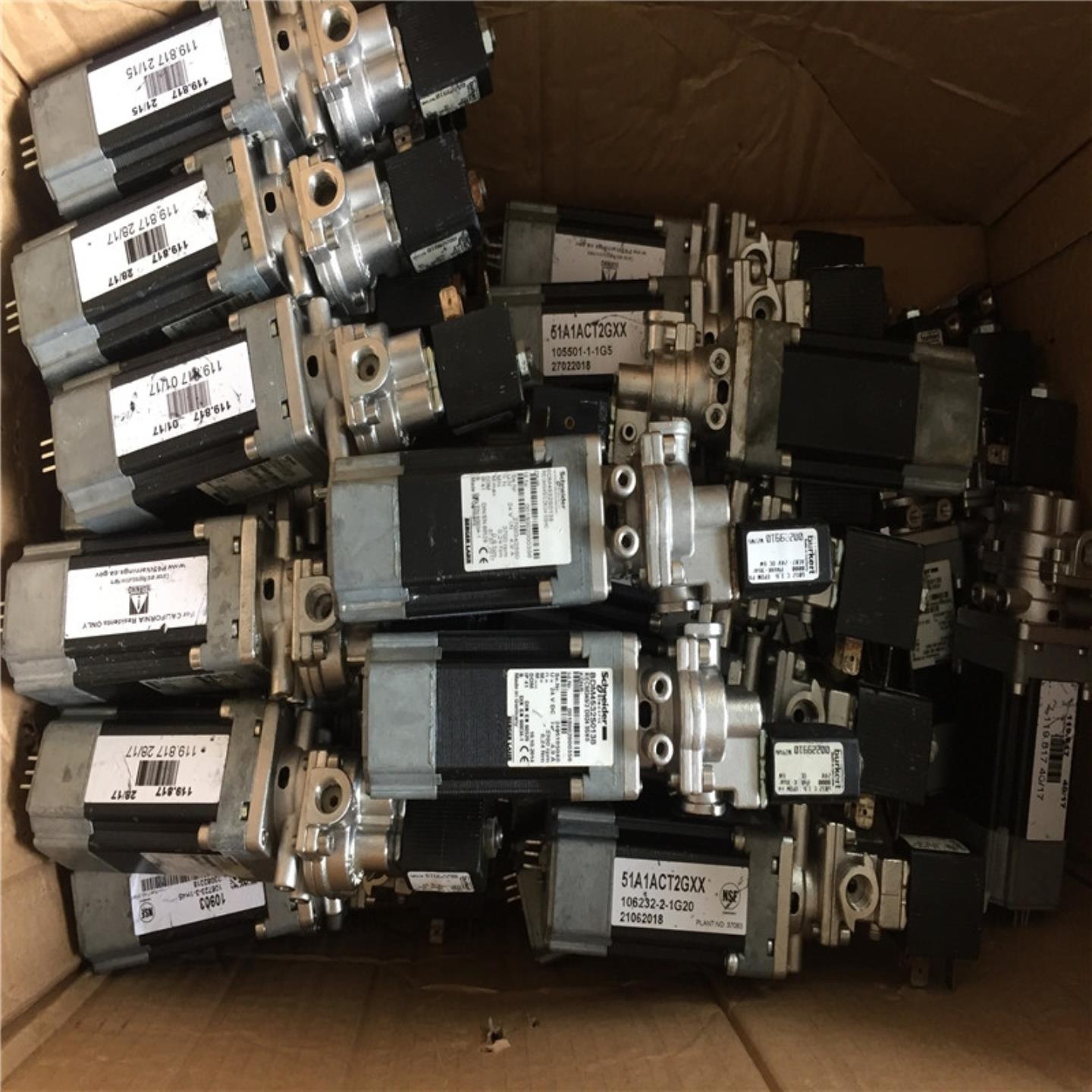 BDM4532S0138拆机施耐德电机带宝德电磁阀6012C--议价商品