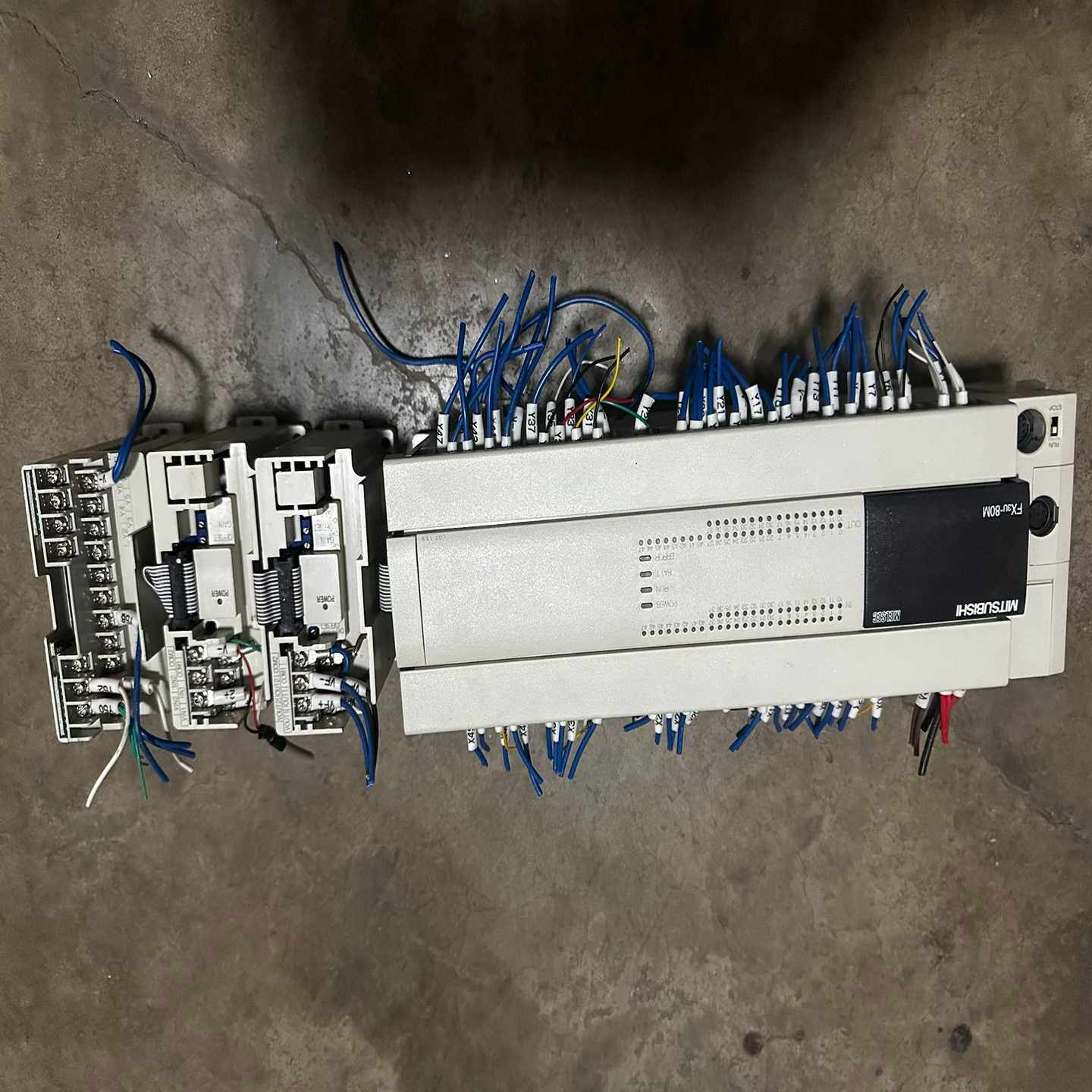 询价FX3U-80MT/ES-A三菱PLC主机FX2N-2D