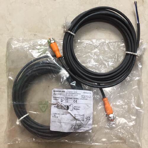 议价EVC002 易福门 IFM连接线 全新无包装 原装现货只有1根