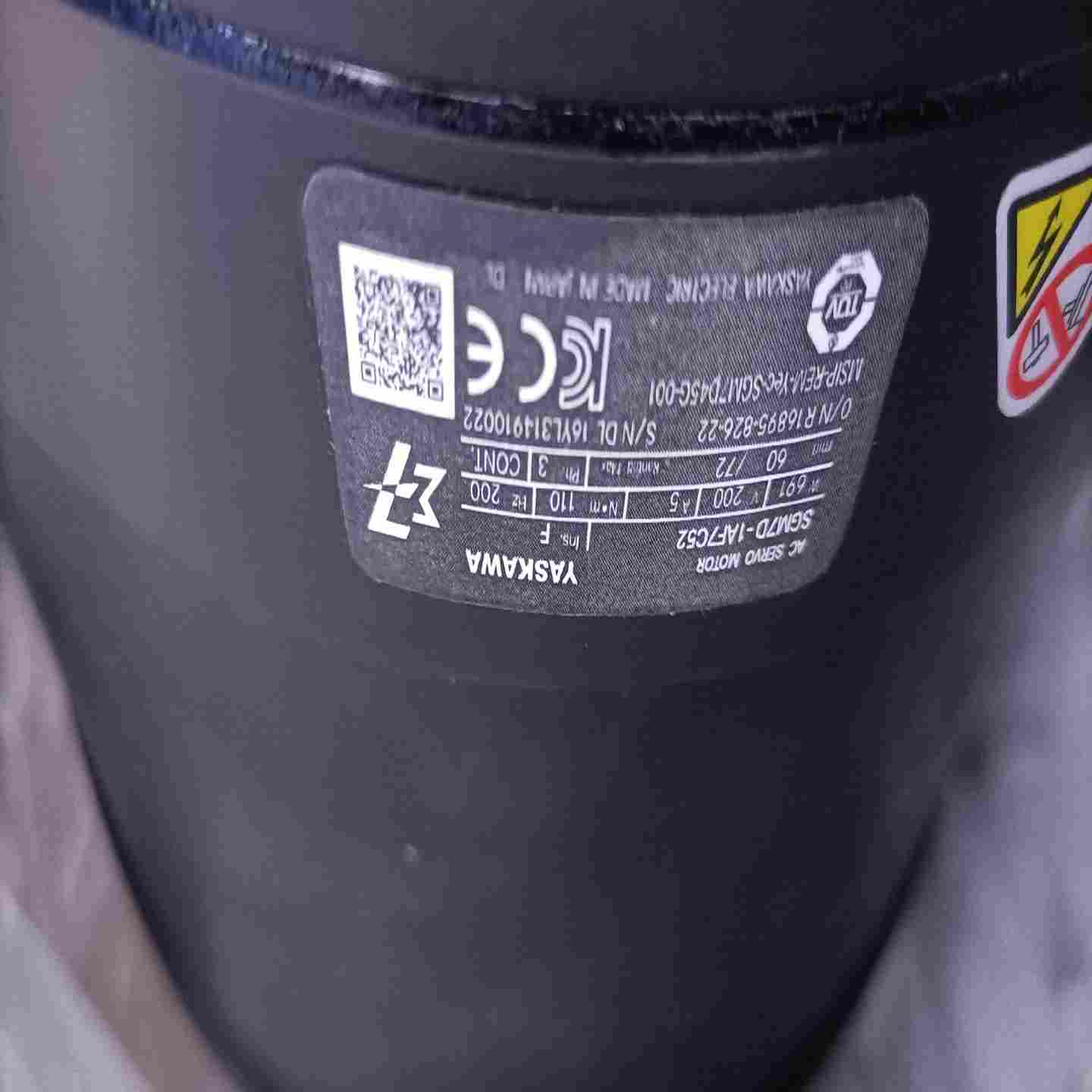安川7代马达SGM7D-1AF7C52询价