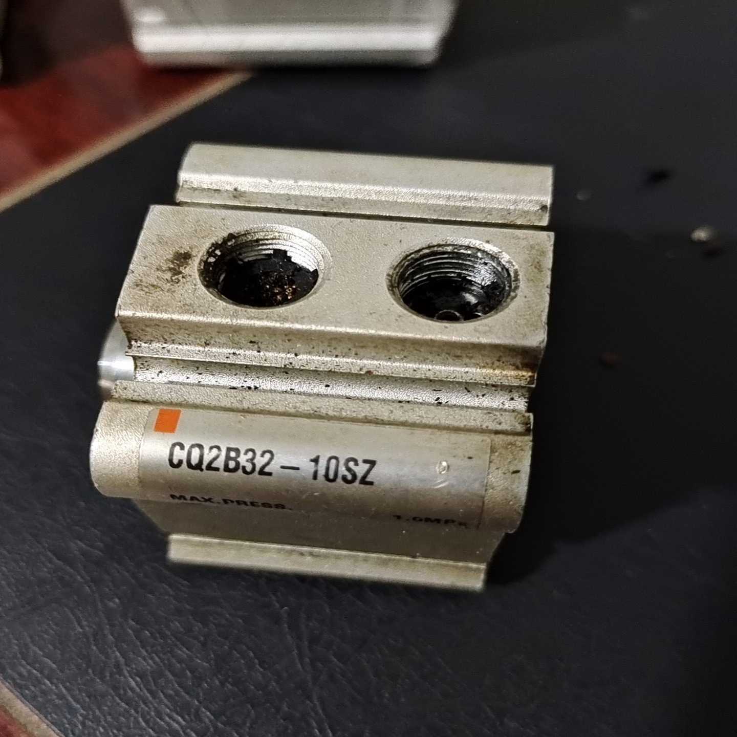 SMC全新未拆封使用薄型气缸32-10SZ，不带磁货期7天，--议价商品