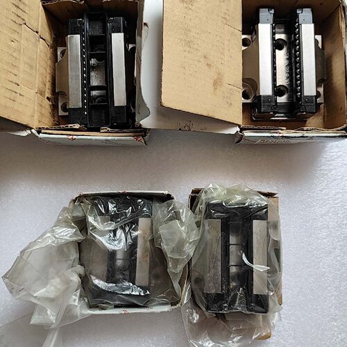 【议价】力士乐滑块R165129420  R165121320