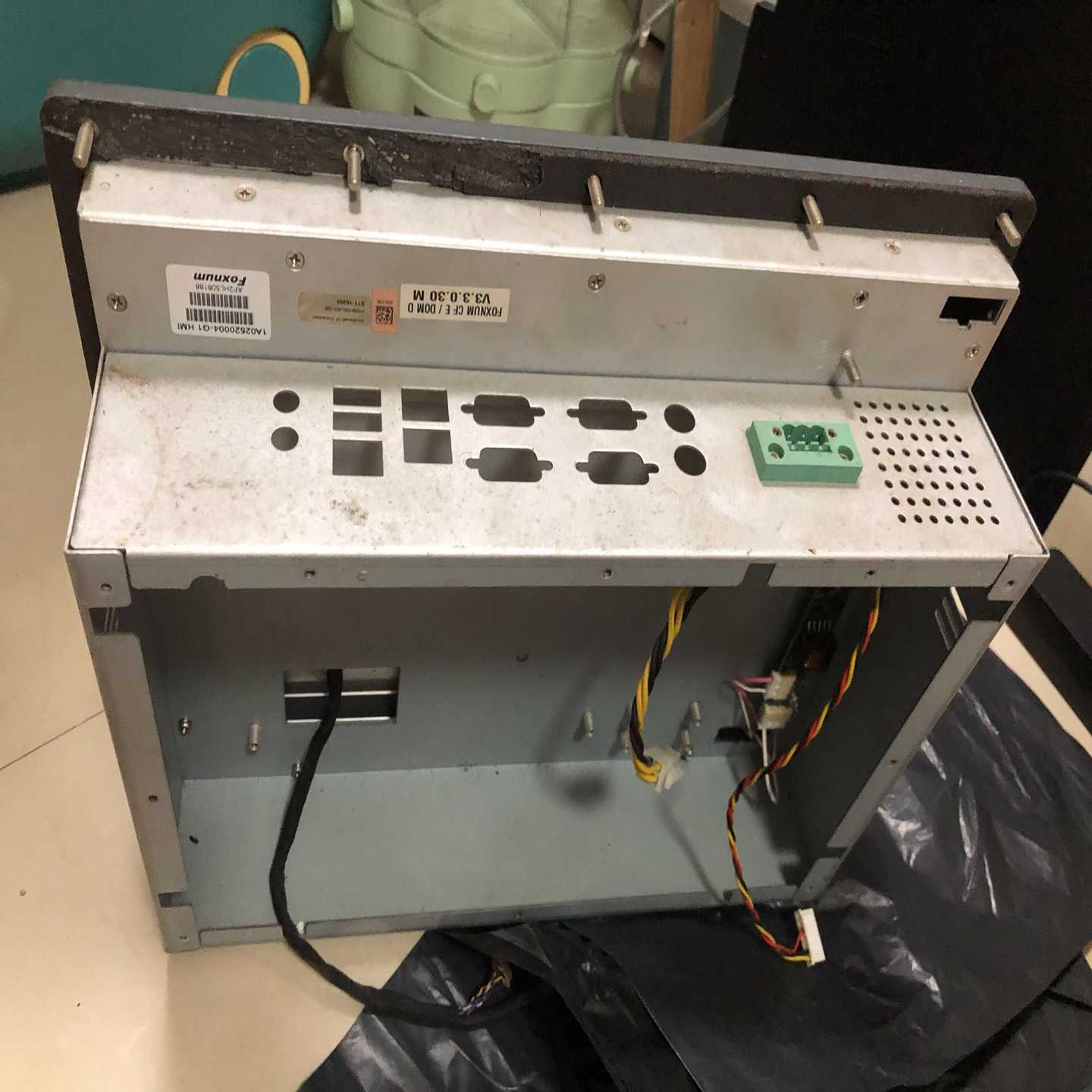 议价FOXNUM数控系统，剩下屏幕，就图片那样，屏幕没破的，不会