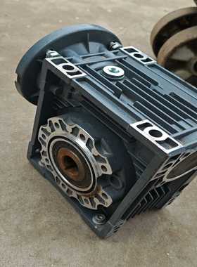 蜗杆减速机，NMRW075，速比40成色如图功能正常使用，二--议价商