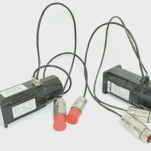LOT OF 2 DANAHER MOTION AKM22EESC2R02 SERVOMOTORS 320VDC 2.7