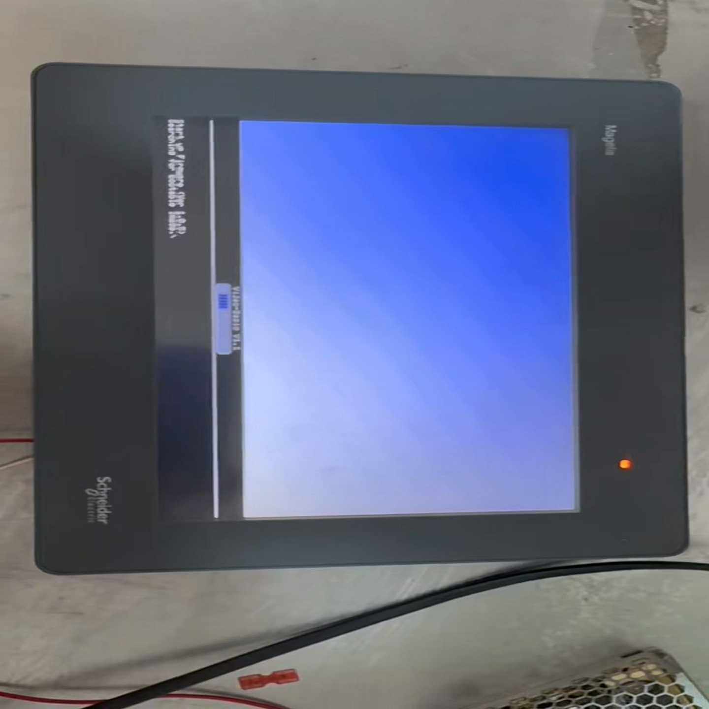 施耐德触摸屏HMIGXU5512，10寸彩色人机界面，功能正--议价商品