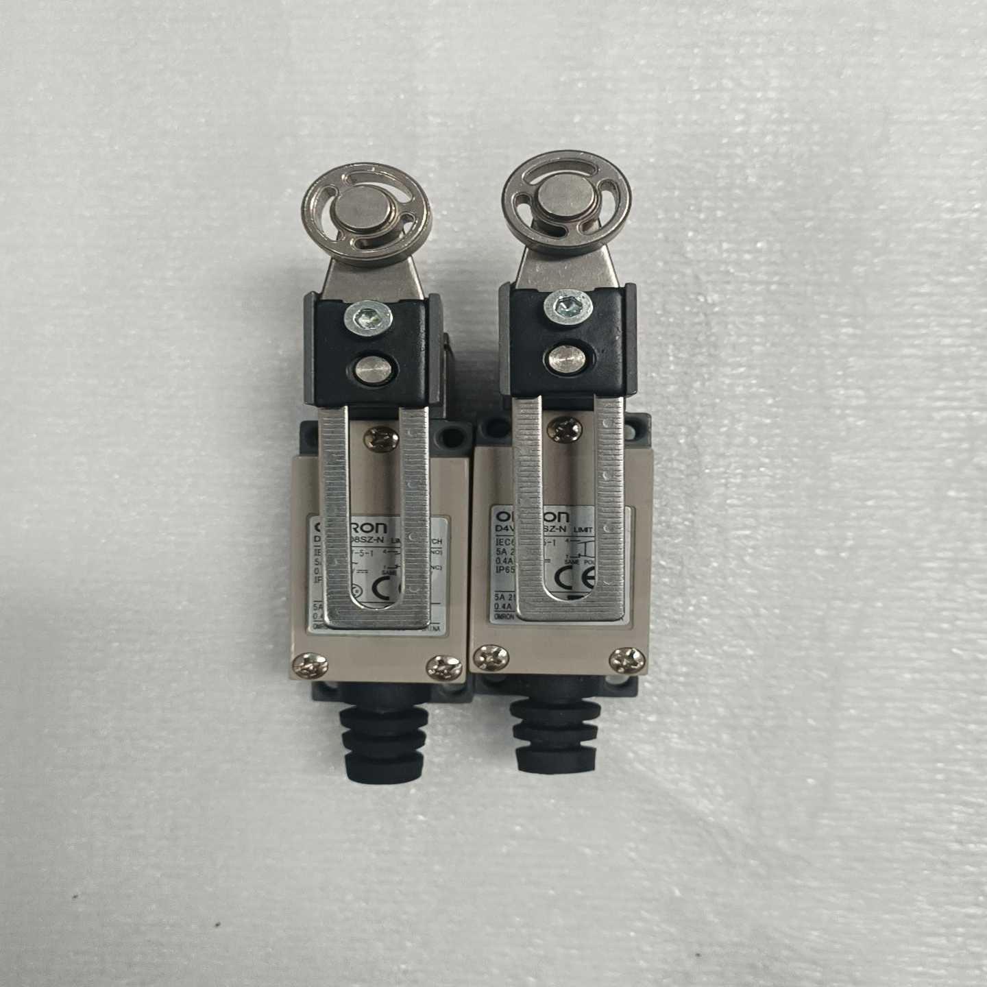 行程开关，限位开关，型号D4v-8108SZ-N询价