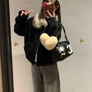 高级时尚狐狸毛领环保皮草女冬短款黑色皮毛一体羊羔绒毛毛厚外套