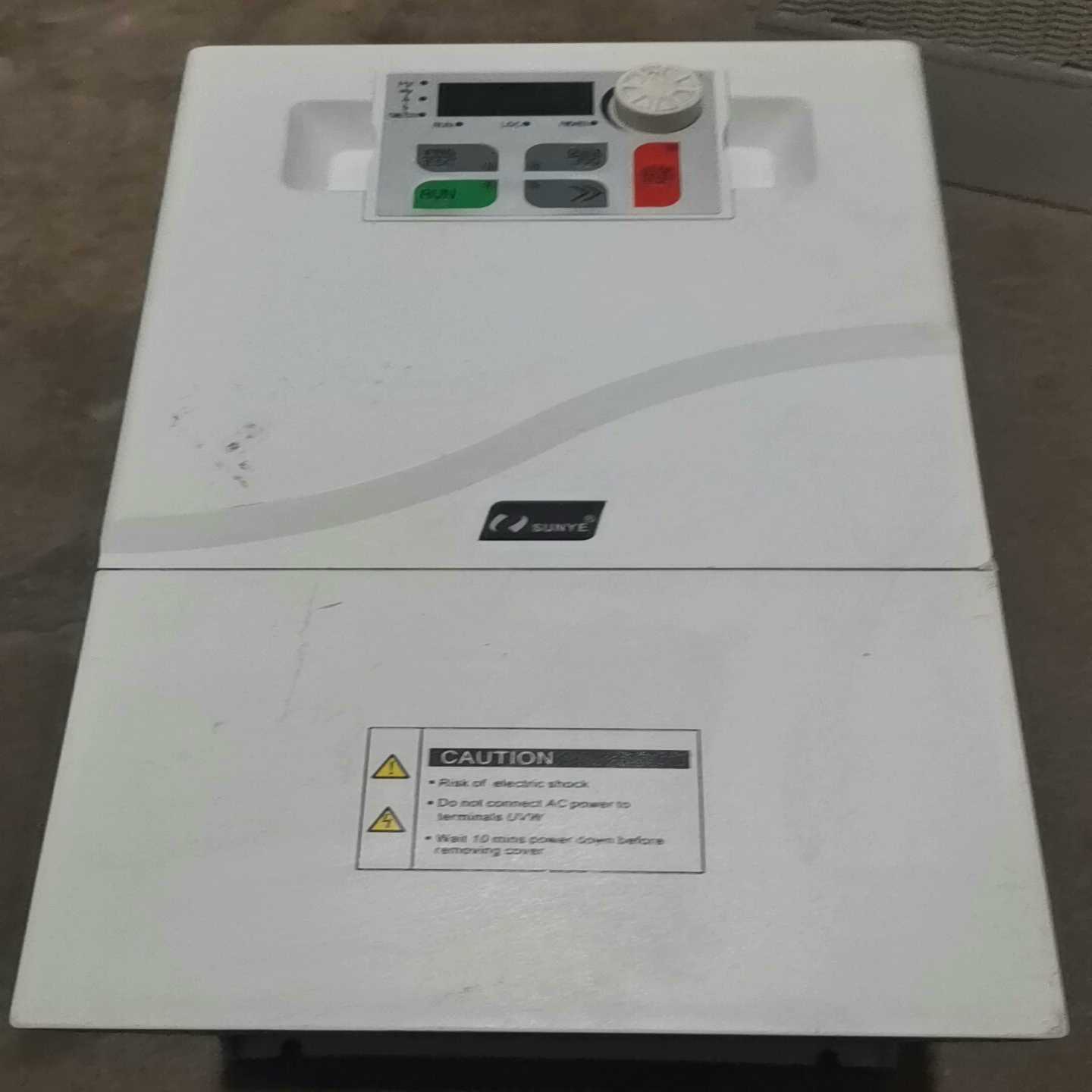 议价日业E200-4T015B拆机变频器，380V,15KW一台现k货/维修