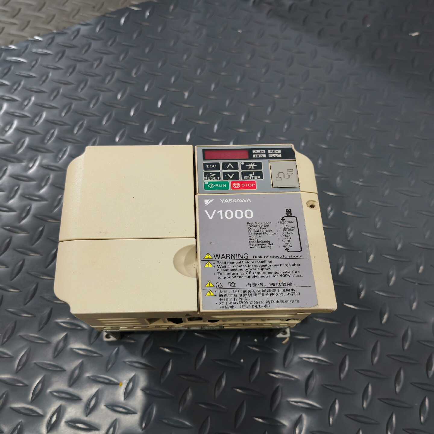 安川V1000系列5.5kw/3.7kw变频器询价