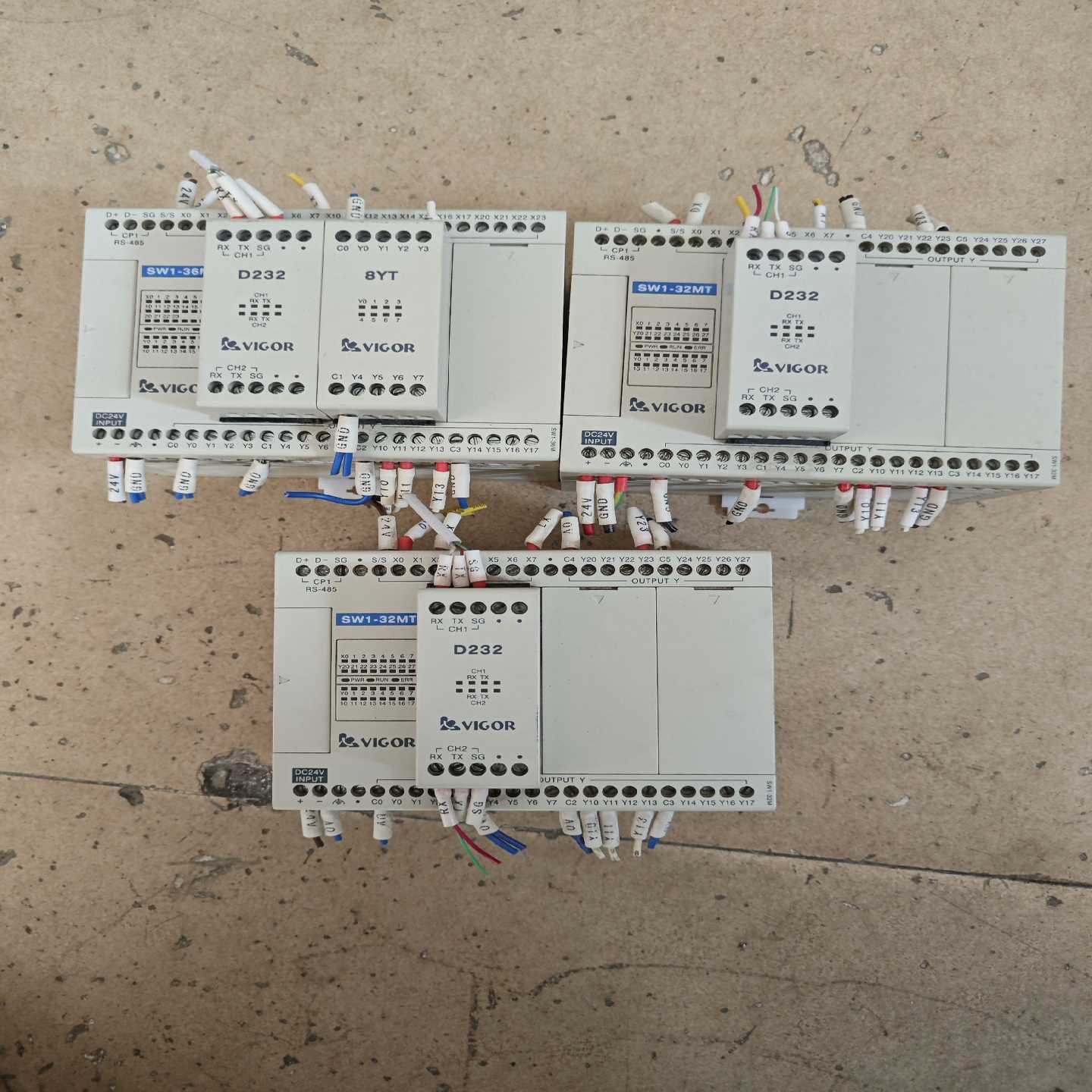 丰炜plc，SW1-36MT32MT带D232扩展【落红设备】