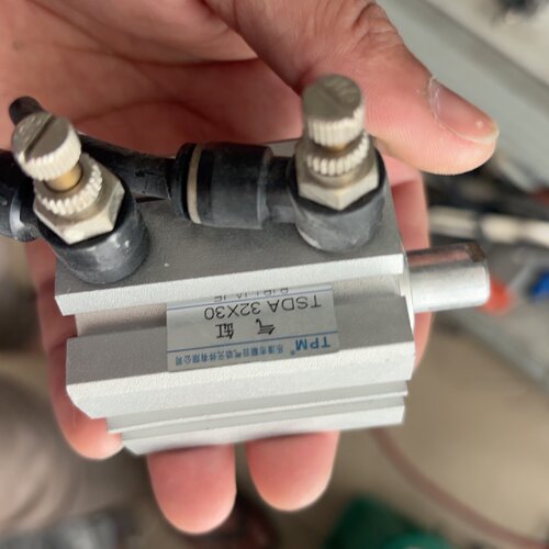 询-气缸TSDA.3230同款有7个