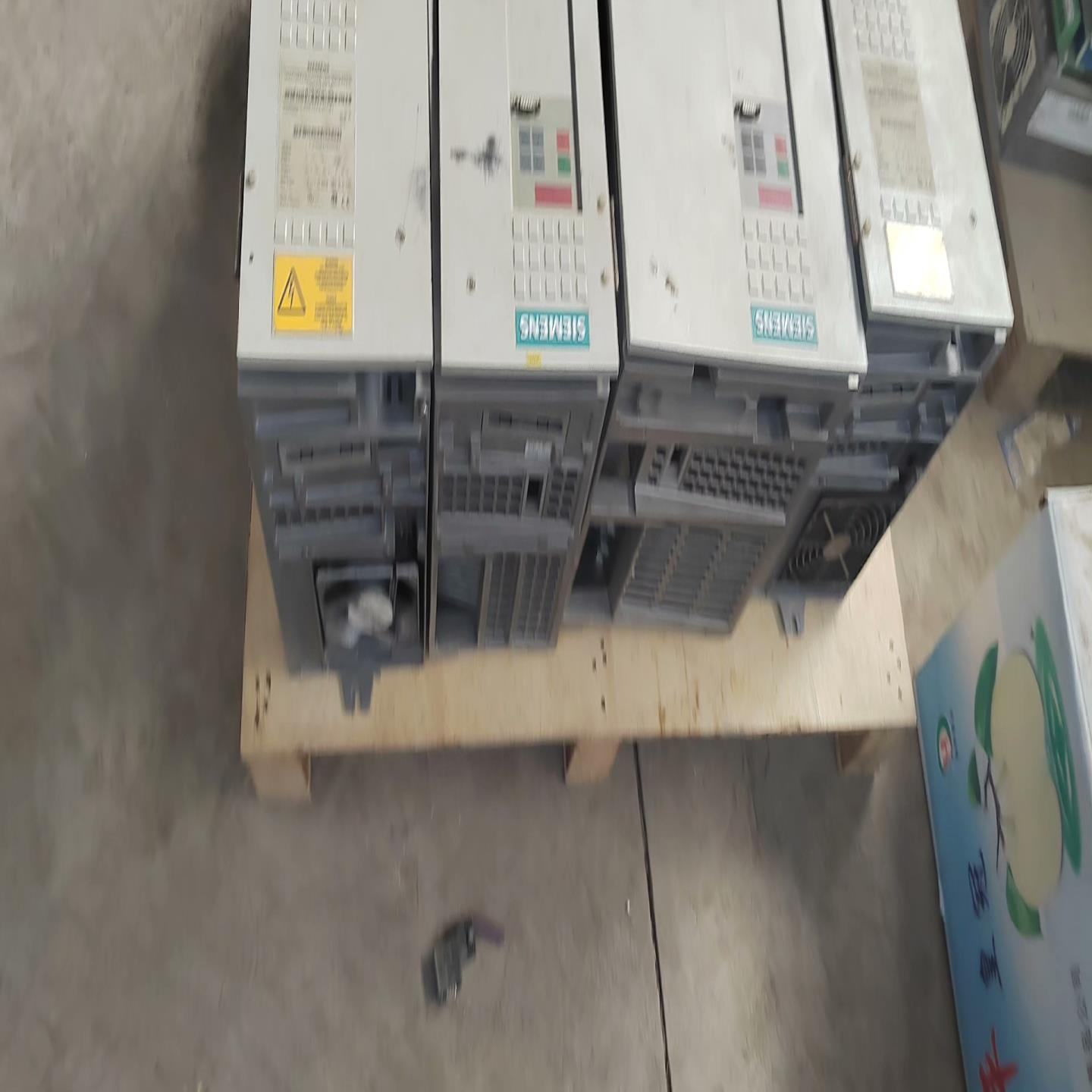 询价拍~交流变频调速器6SE7024-7ED61-Z ，功能正