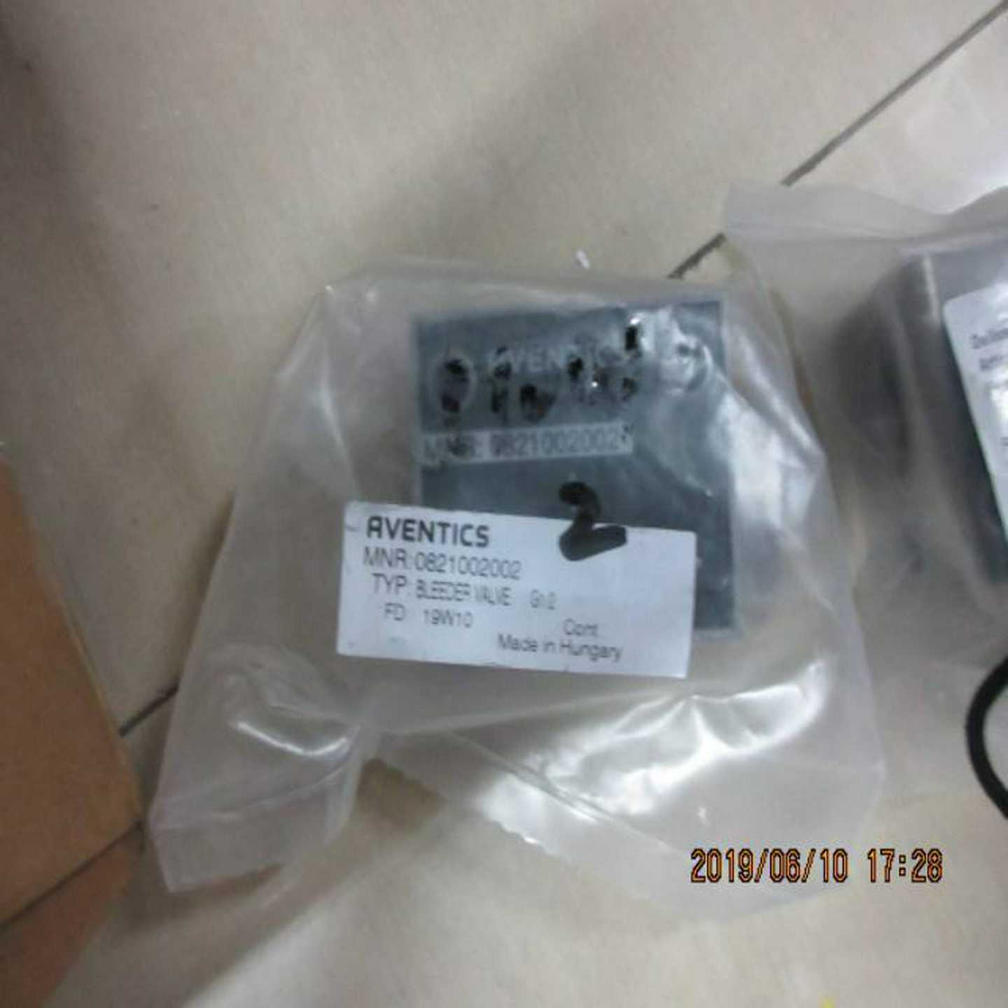 美国/伊顿DG17V-3-2N-6D0手动换向阀