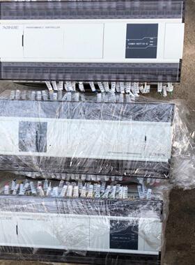 信捷PLC。 CAM4-60T10   成色贼好。【卡奥电子】