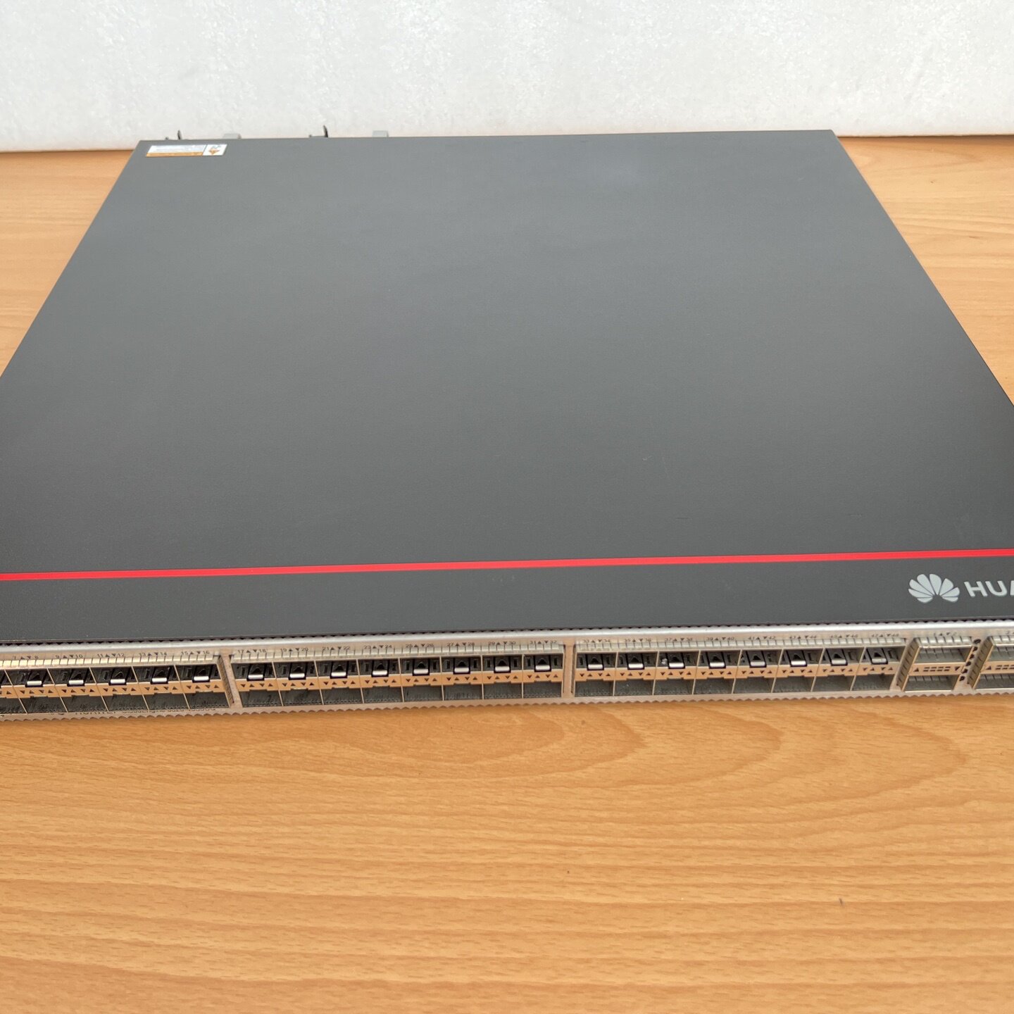 全光口万兆交换机 CE6820-48S6CQ 100-议价