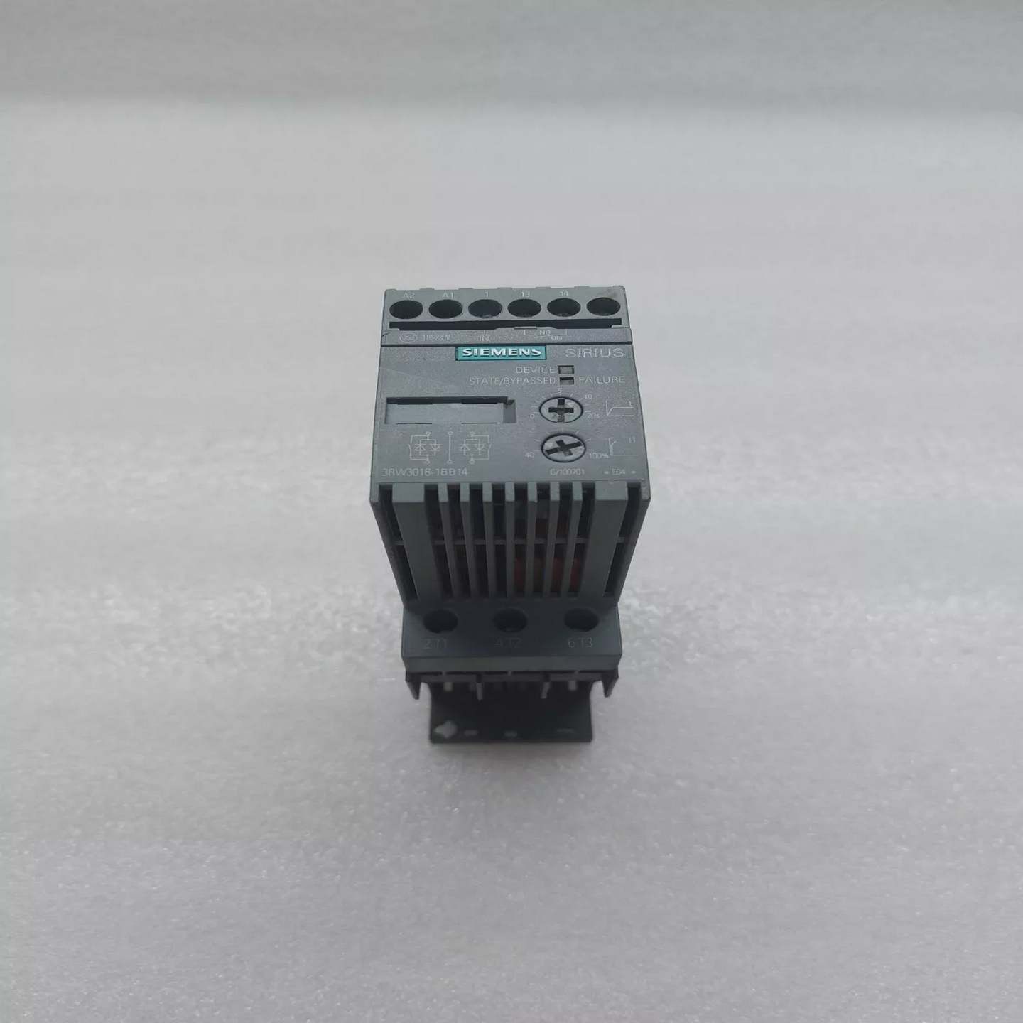 SIEMENS3RW3018-1BB14ACSEMICONDUCTORMOTORSTARTER7.5KW/4