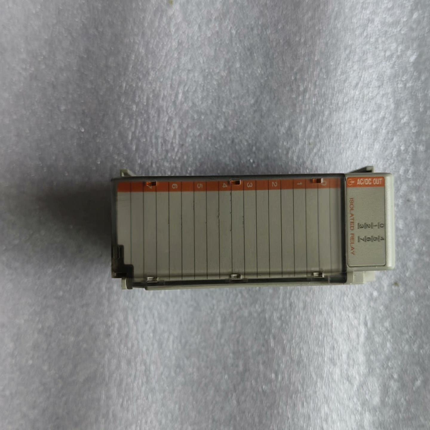 罗克韦尔1769-OW8I，成色新，无破损（电子设备）