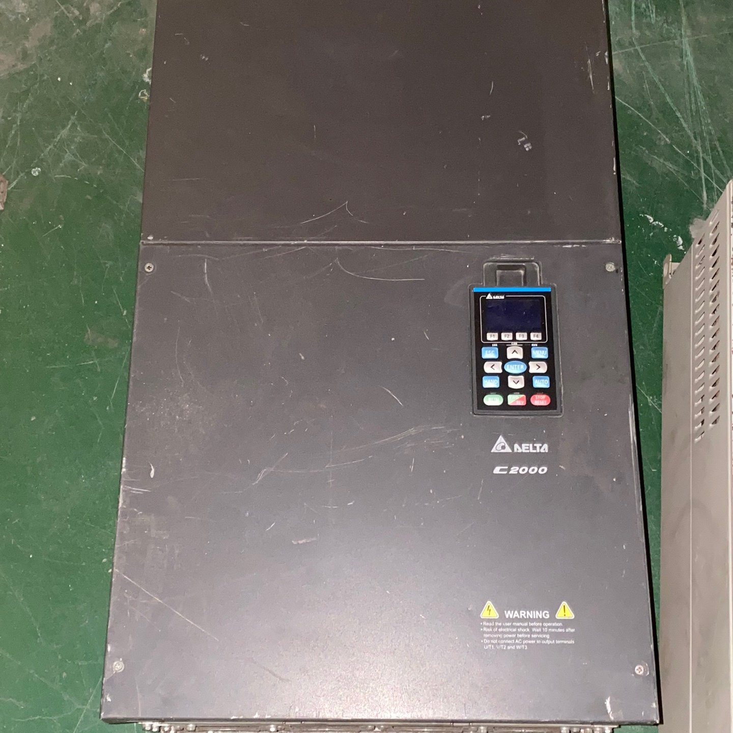 台达C2000系列变频器VFD1320C43A380-议价