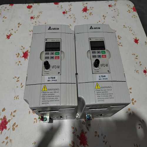 变频器VFD007M43B  380V  实图拍摄 成色（地坛设备）