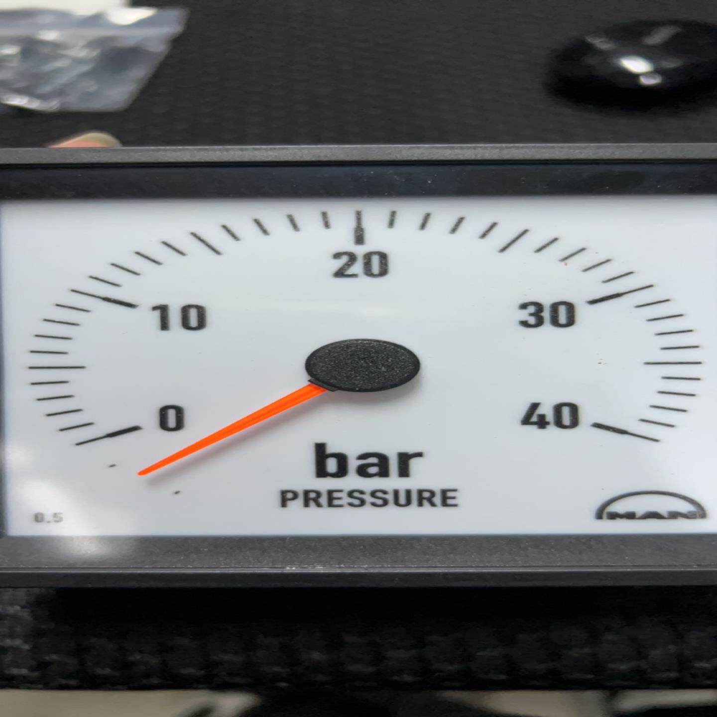 MAN NIQ3-096V218-MED 船用压力表现货议价询价