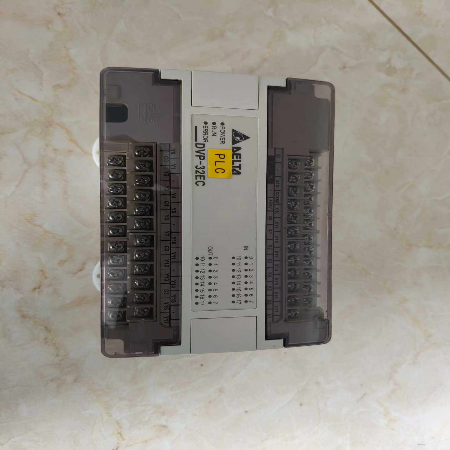 PLC，DVP32EC00R2功能，成色如图，有一