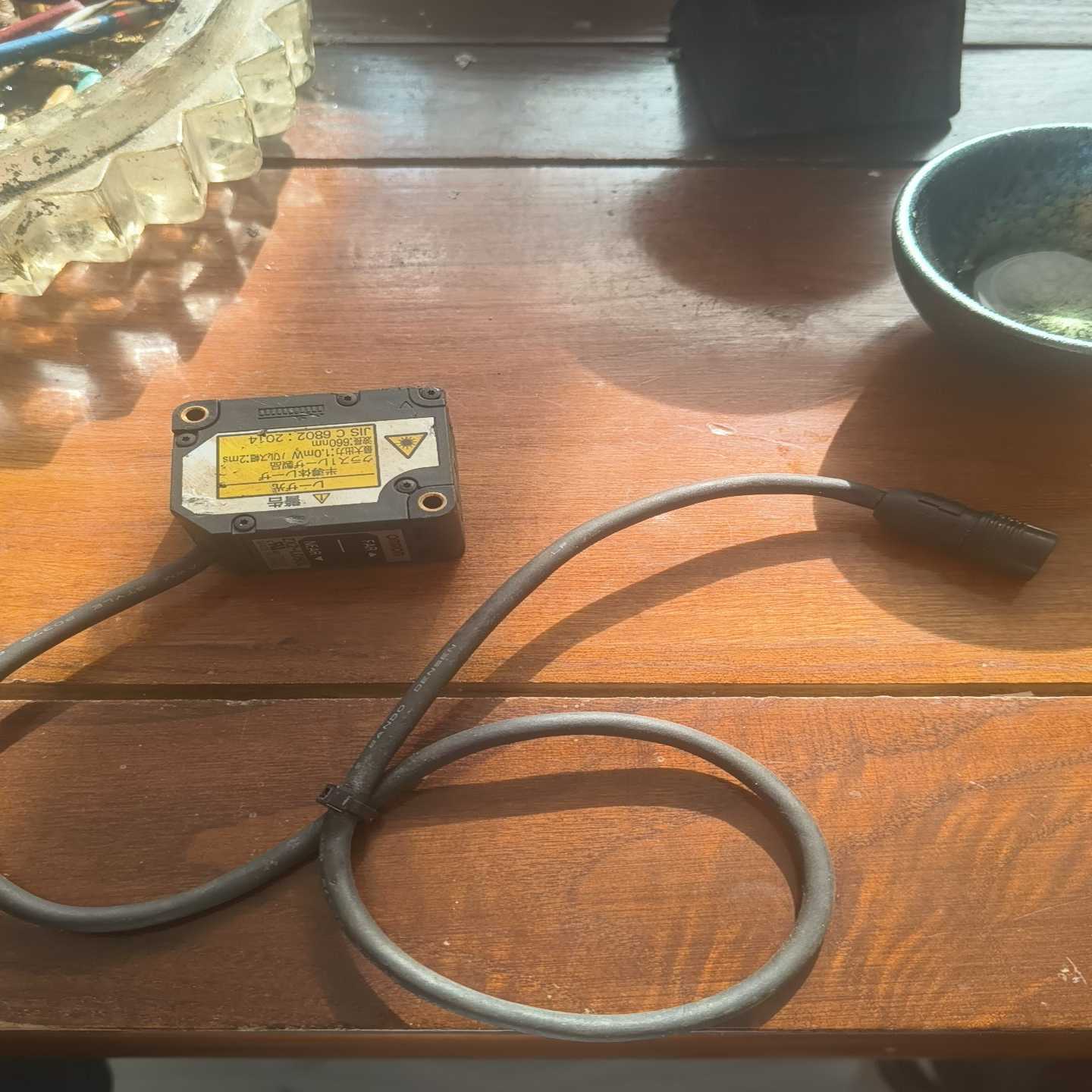 位移传感器ZX2-LD50L，实物如图（佳毅工控）