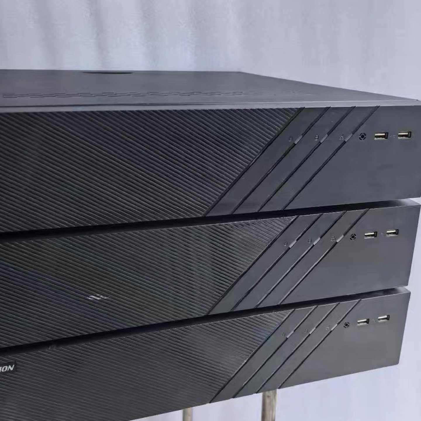 海康威视DS8832NR832路嵌入式硬盘录像机8成-议价