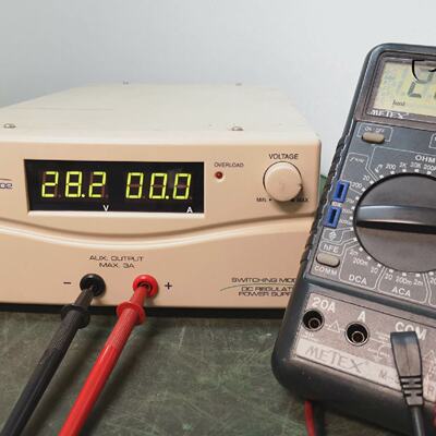 13212 RAPID SWITCHING MODE DC REGULATED POWER SUPPLY SPS9602