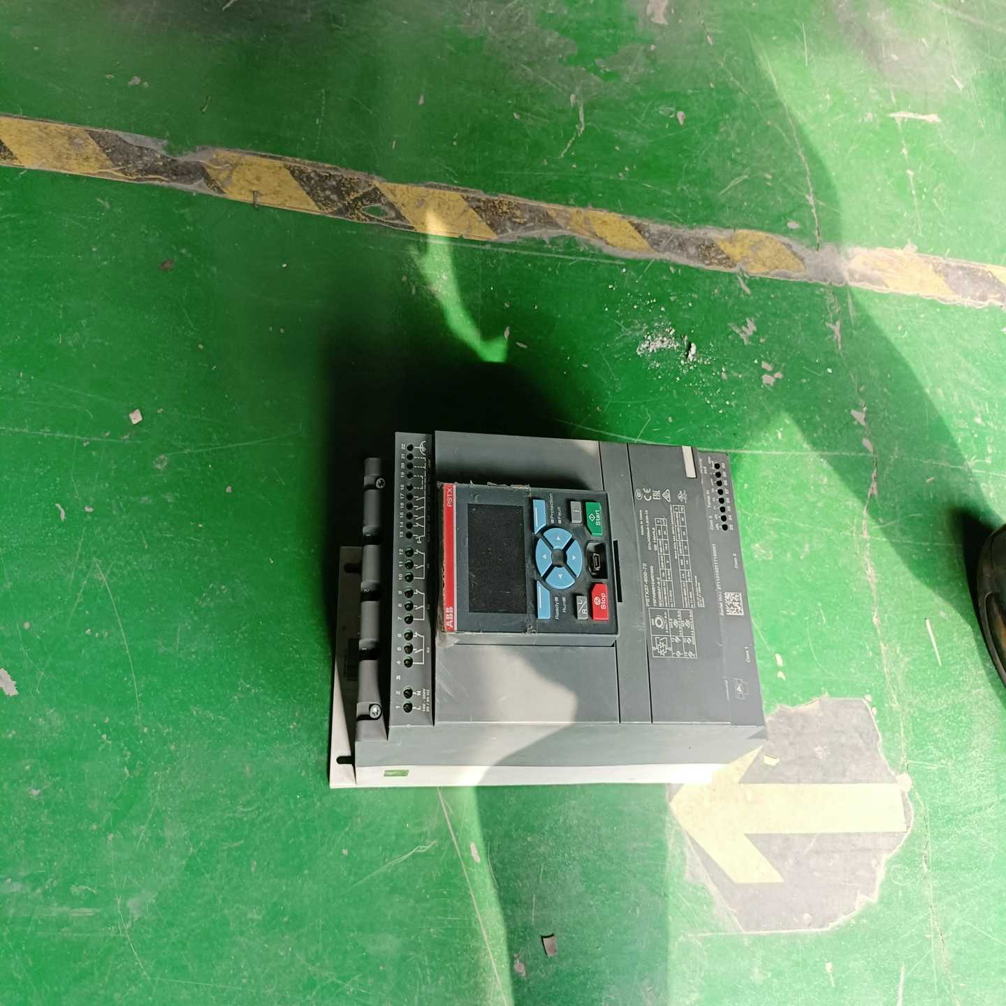 【请询价】ABB软启动器PSTX37-600-70几乎全新功能完好