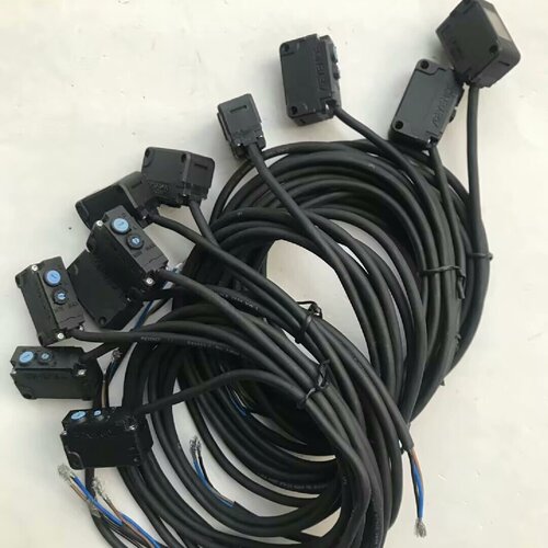 询价-基恩士传感器PZG42N光电开关设备零件线长0.