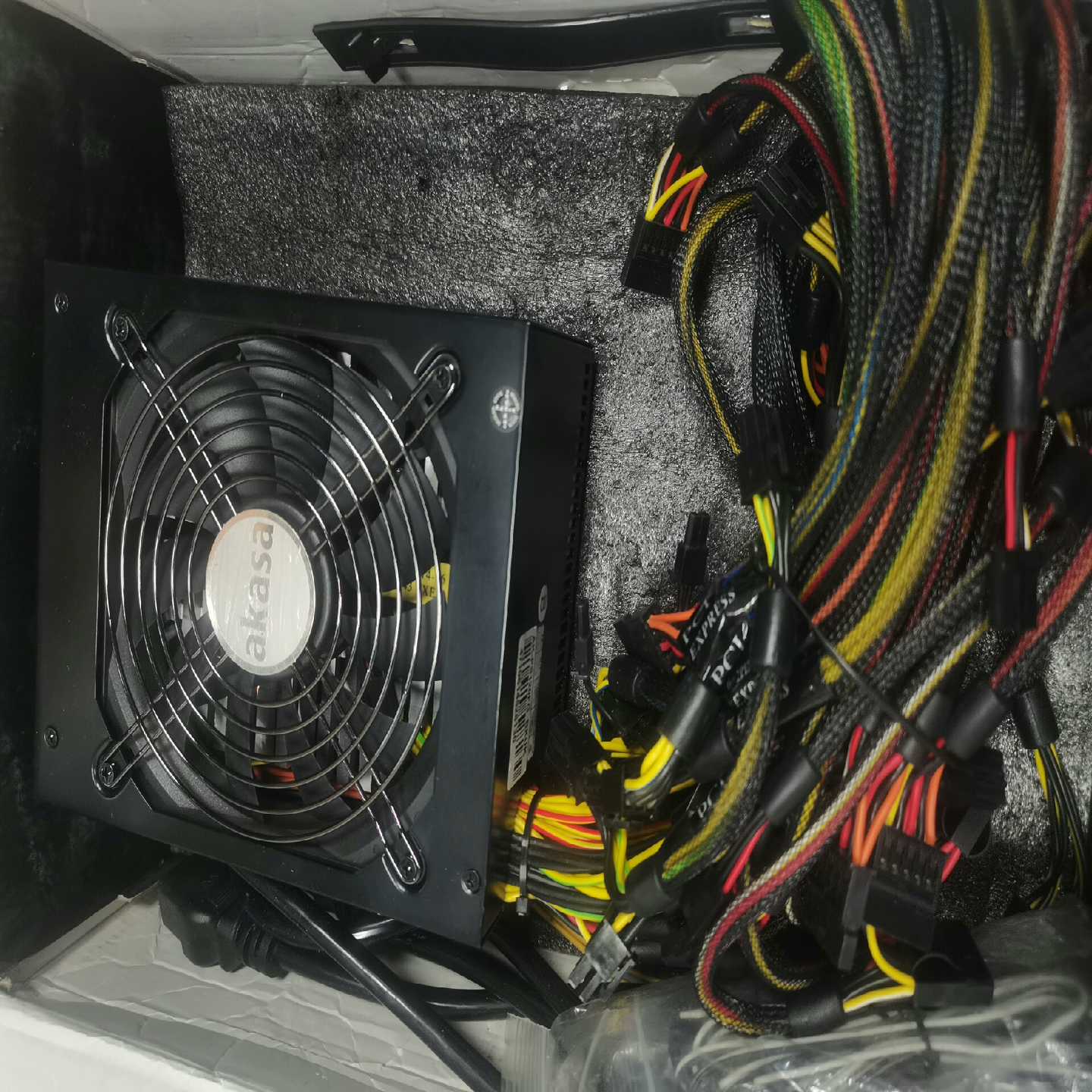 akasa1200W电源，支持服务器双路，CPU供电8P一--议价商品