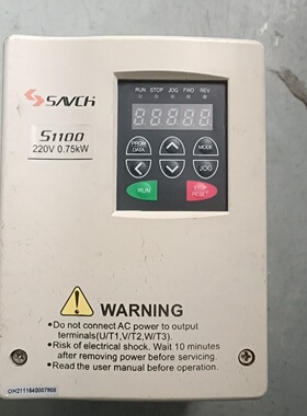询价*三基S2004T1.5G变频器实图拍摄