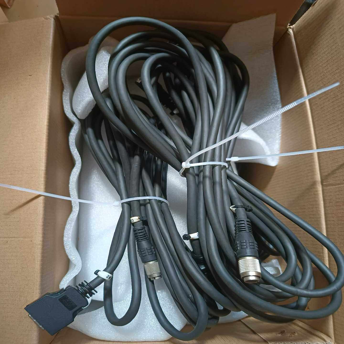 基恩士CA-CN5R线，成色很好，无破皮无生锈，功能~询价