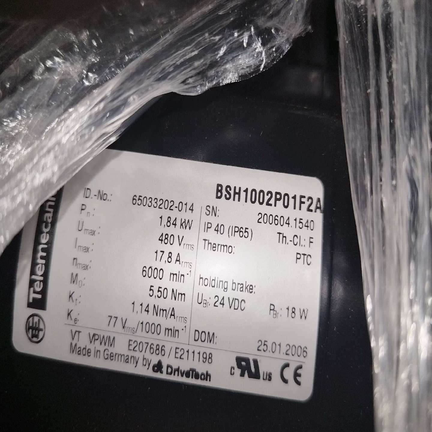 议价施耐德伺服电机BSH1002P01F2A全新库存