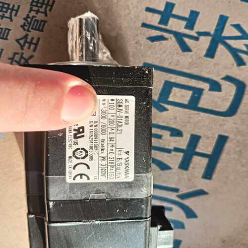 安川 SGMJV-01A3L21伺服电机，无包装，600~询价