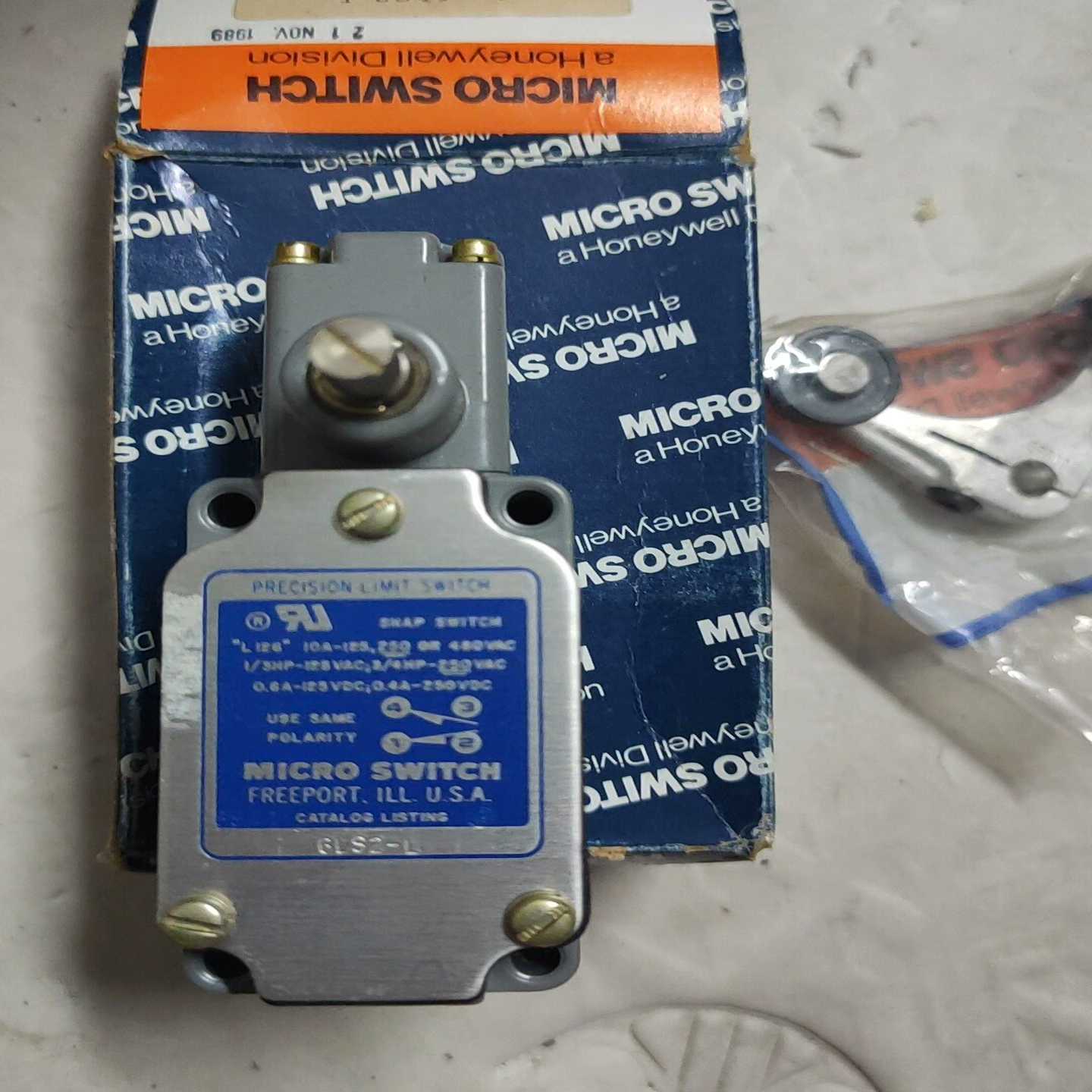 议价行程开关62-L现货，库存未使用