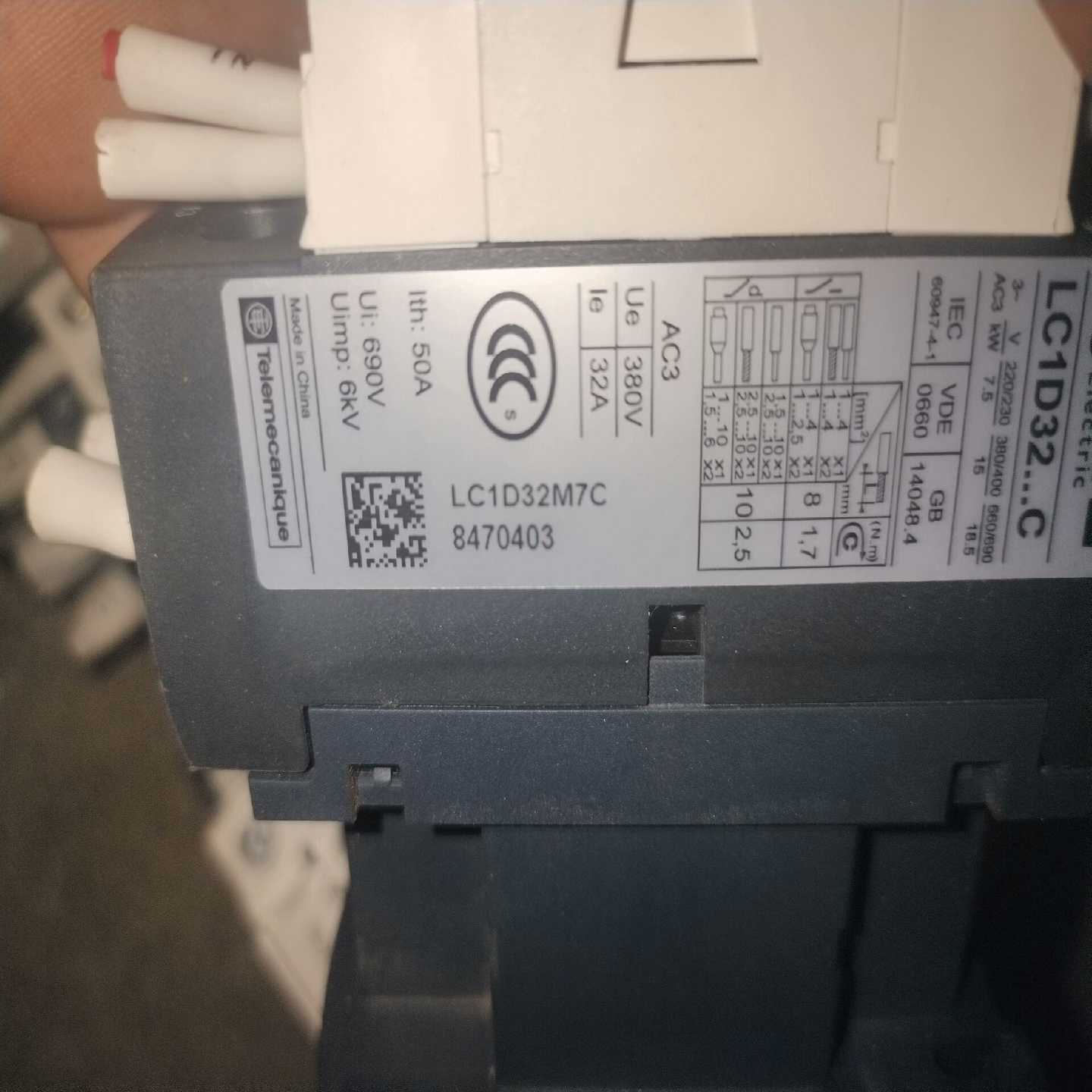 议价lc1d18m7c拆机5只。lc1d32m7c拆机2只。lc