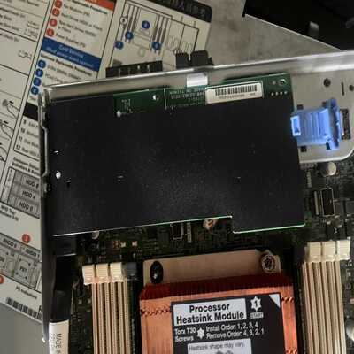 SD530 的 Lenovo ThinkSystem RAI--议价商品