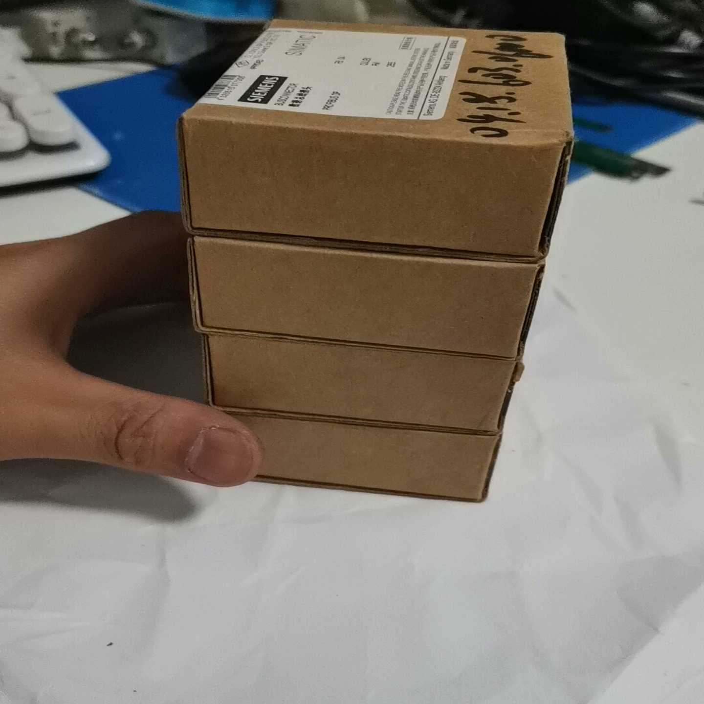 议价6ES7972-0BA12-0XA04个全新