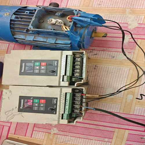 松下变频器BFV00072G0.75.如视频所示，不退不