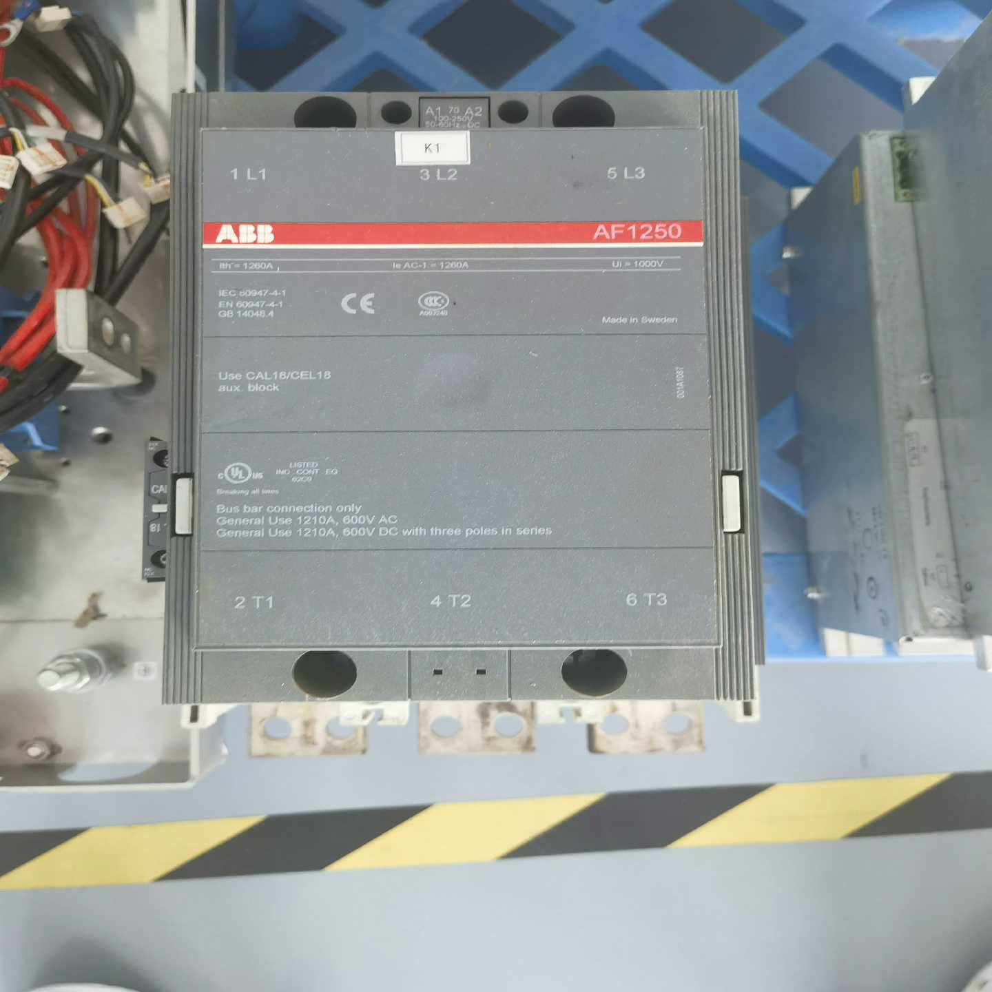 接触器，AF1250，线圈电压100-250V，阳询价