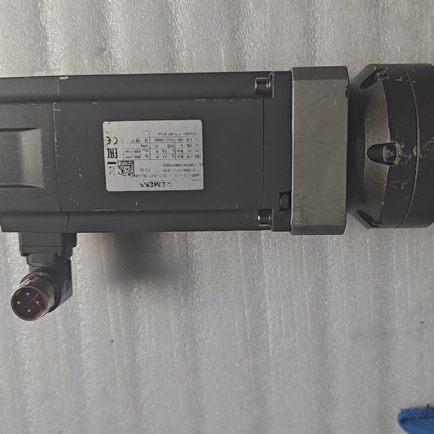 议价西门子伺服电机1FL60441AF612LA1功率0.议价