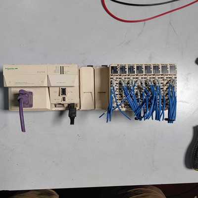 施耐德PLC Modicon TM258LF42DR，奥地利--议价商品