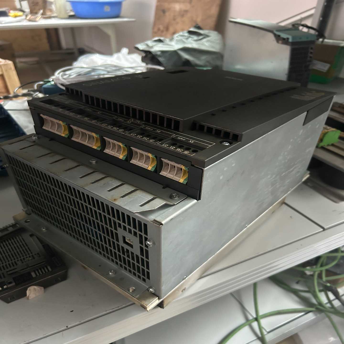 6SL3111-4VE21-6EA0西门子变频器拆机二手。--议价商品