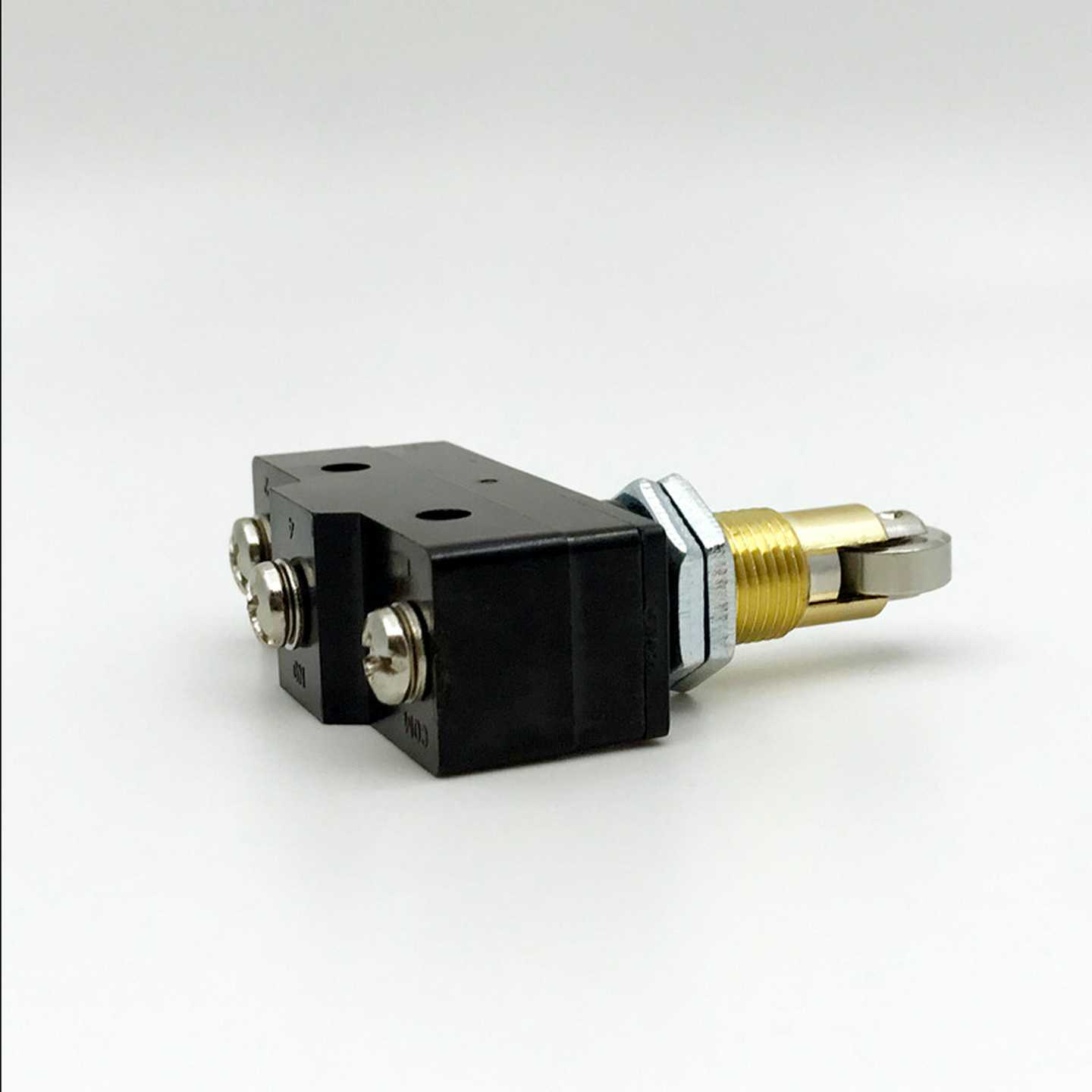 D4ER-1B2A1N-DTK1EJ限位开关D4ER-1B22N-DTK1EJ