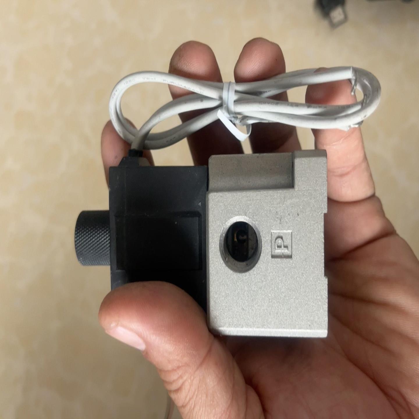 议价M电磁阀V17-4-02,220V库存，议价出适用