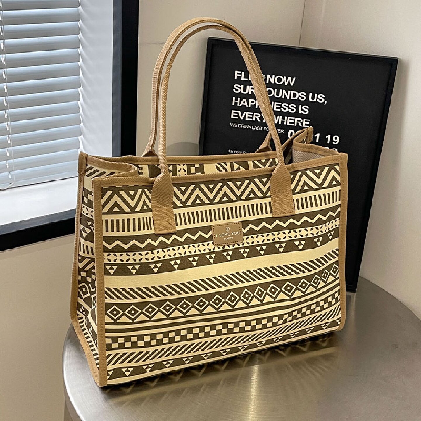 大容量托特包包女2025新款休闲通勤帆布手提购物袋轻便单肩妈咪包