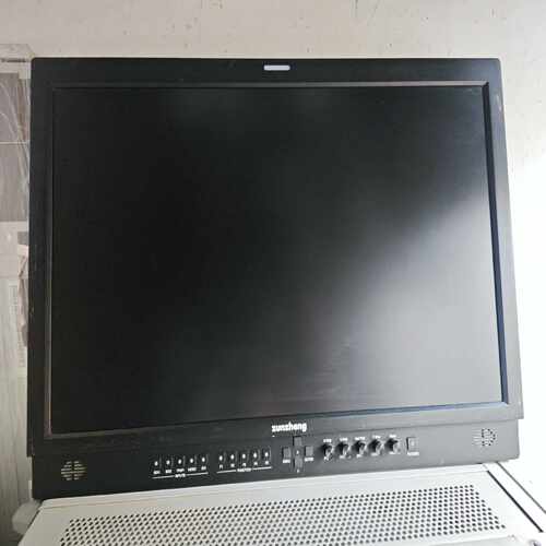 【星慕电子】尊正lm2140w显示器显示正常 亮度很亮