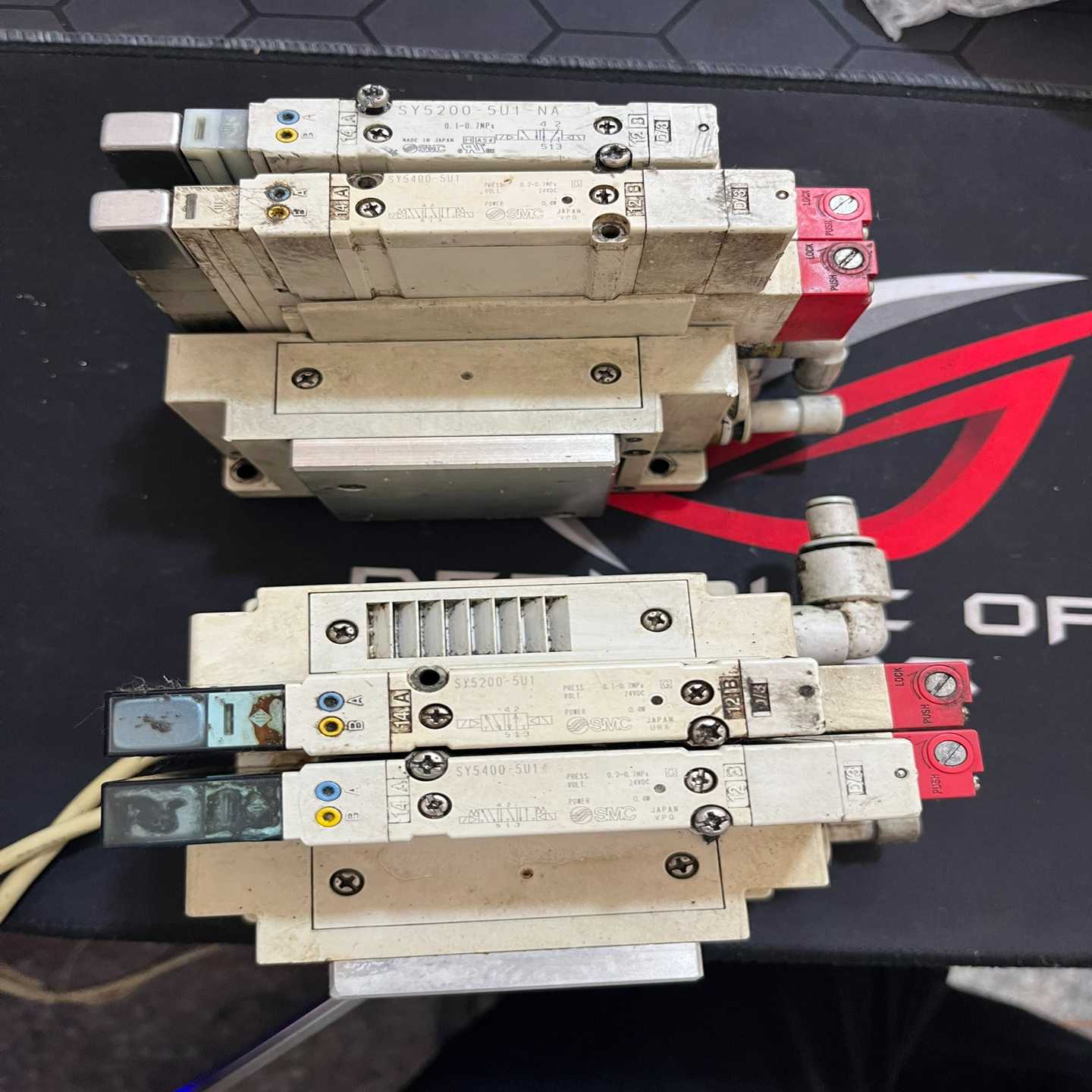 询价SMC电磁阀，型号SY5200-5U1和SY5400-5U1